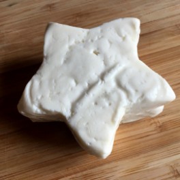 BIO sýr kravský čerstvý z Vysoké (Kozí Hrádek) BIO sýr kravský čerstvý z Vysoké (Kozí Hrádek)